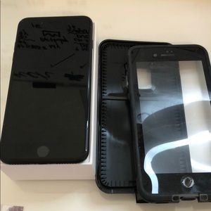 IPHONE 7 PLUS!!! (TMOBILE) + LIFE PROOF CASE